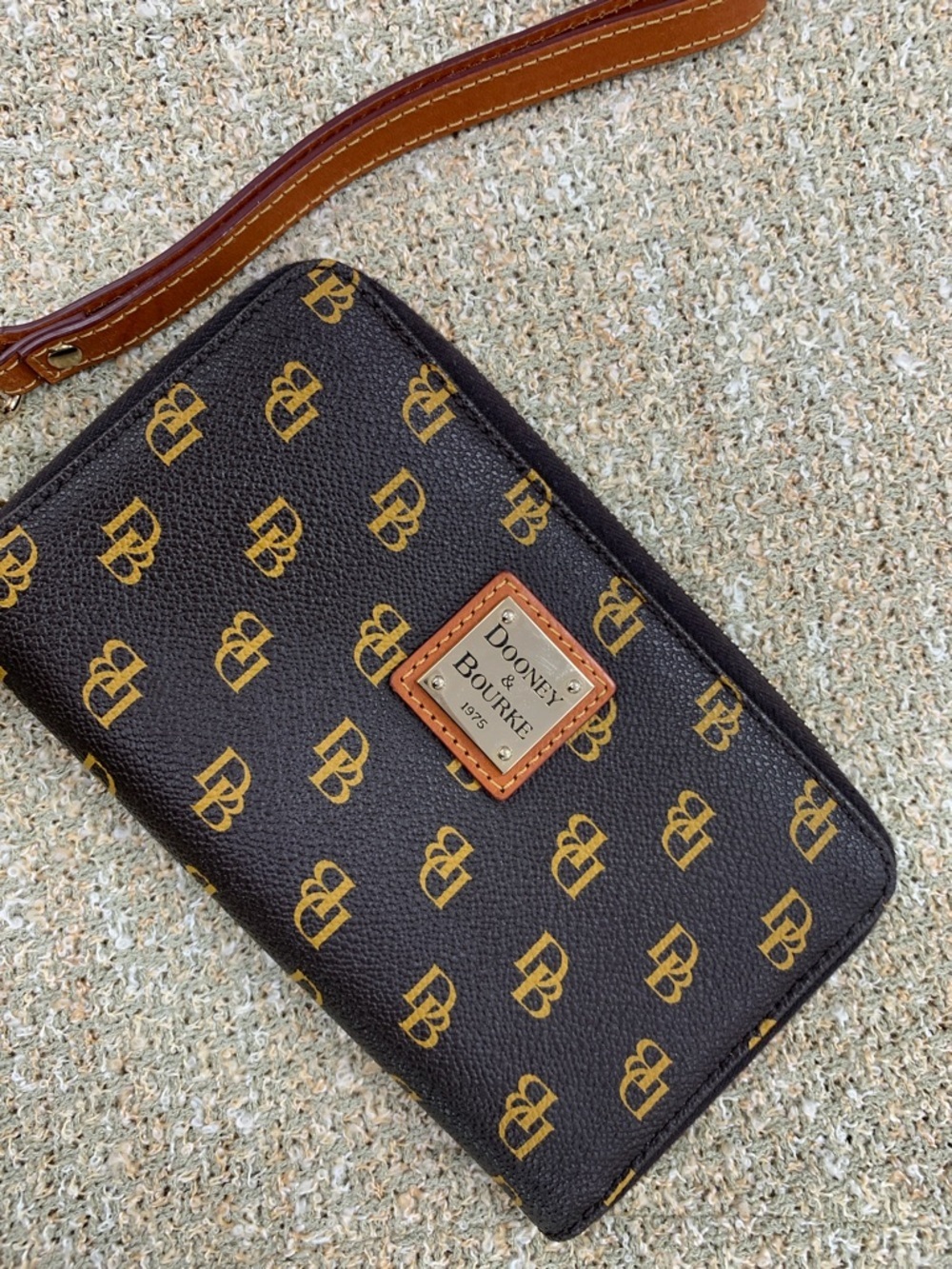 Dooney & Bourke Black and Tan Logo Wristlet